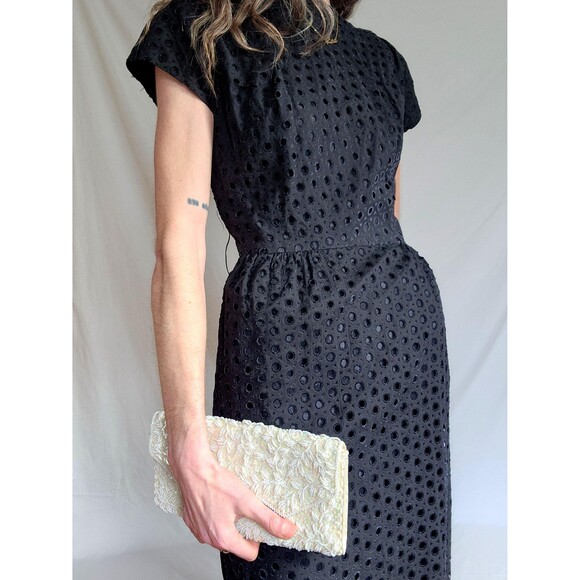 Vintage 1950s Wiggle Dress: Black Cotton Eyelet Lace, Women's S/M - Picture 9 of 11